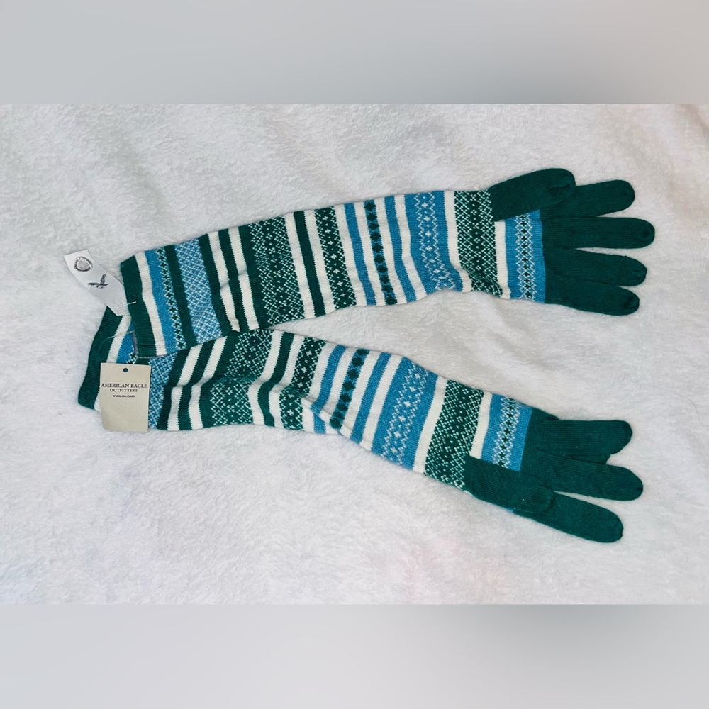 American Eagle Outfitters Striped Knit Gloves NWT!
